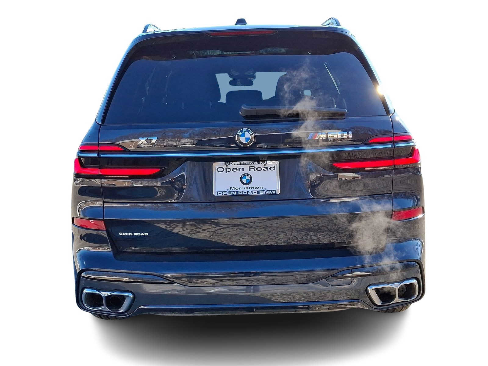 Used 2024 BMW X7 M60i w/ Climate Comfort Package image 5