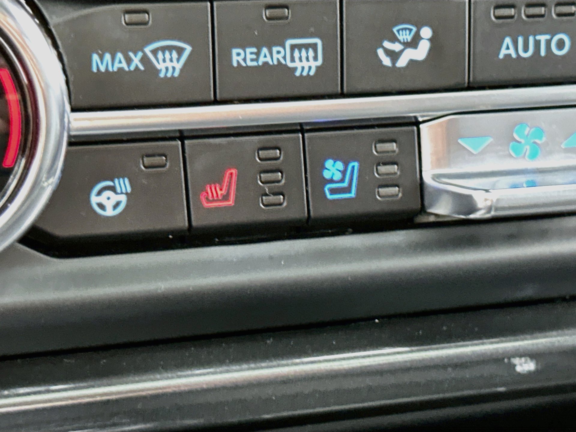 Used 2022 Ford Expedition Limited RWD image 22