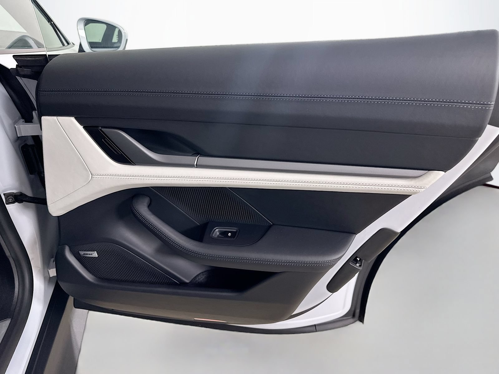 New 2026 Porsche Taycan AWD/4WD image 40