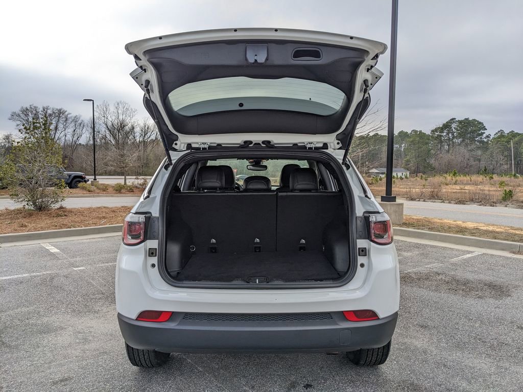 Used 2024 Jeep Compass Latitude image 40