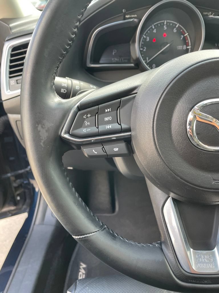 Used 2018 MAZDA MAZDA3 Grand Touring w/ Premium Equipment Package FWD image 15