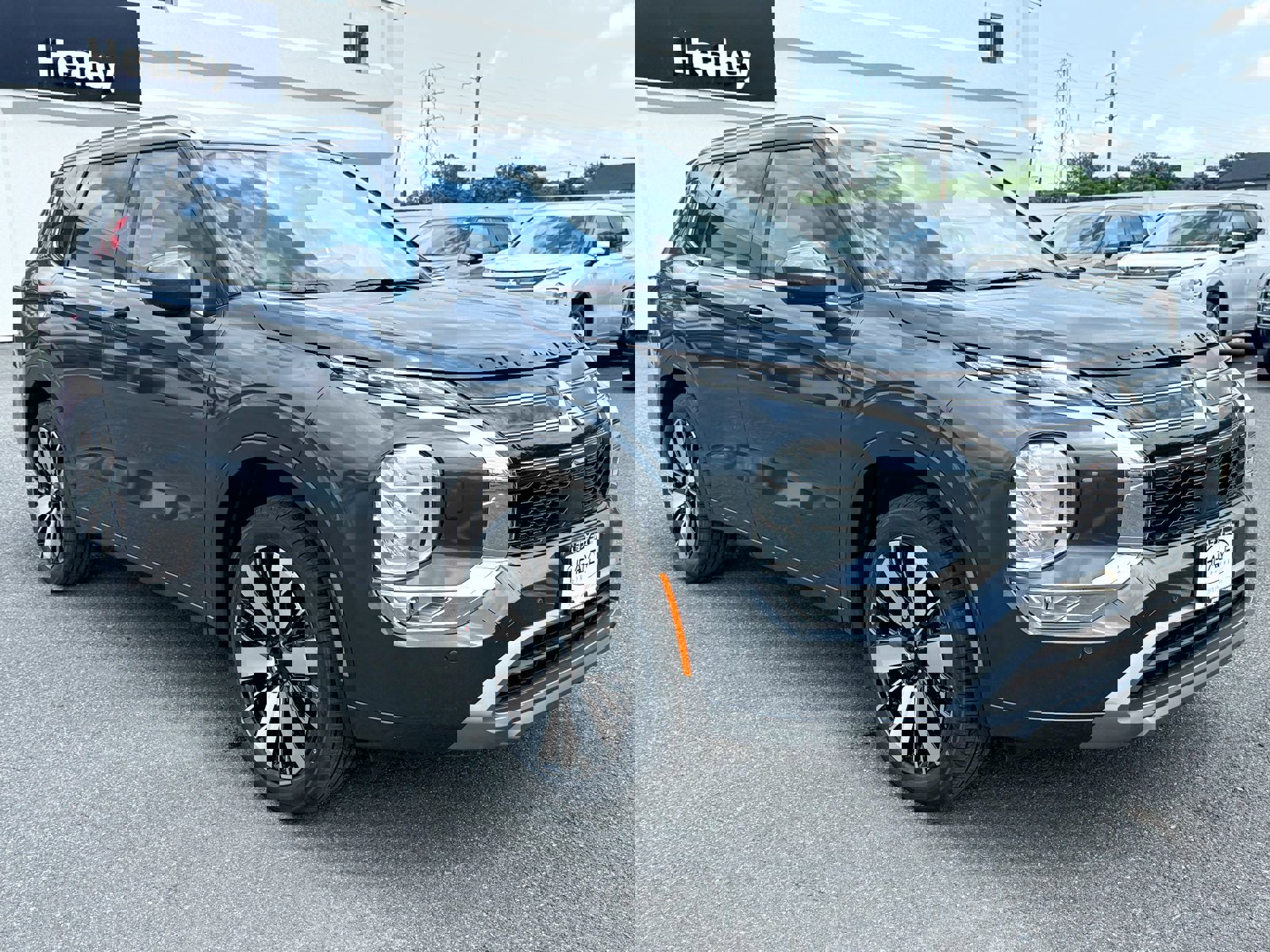 New 2025 Mitsubishi Outlander AWD image 1