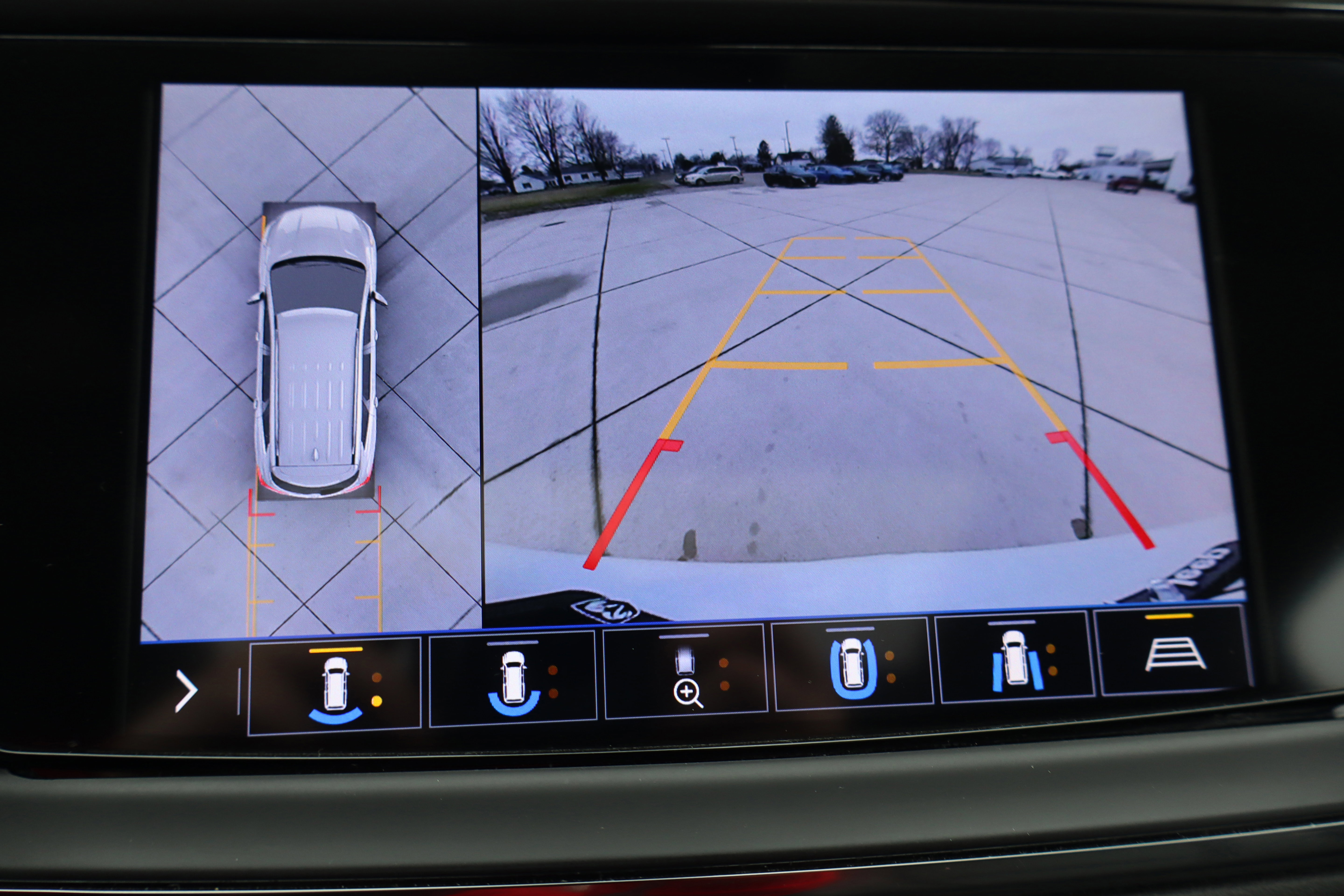 Used 2021 Buick Enclave Avenir image 22