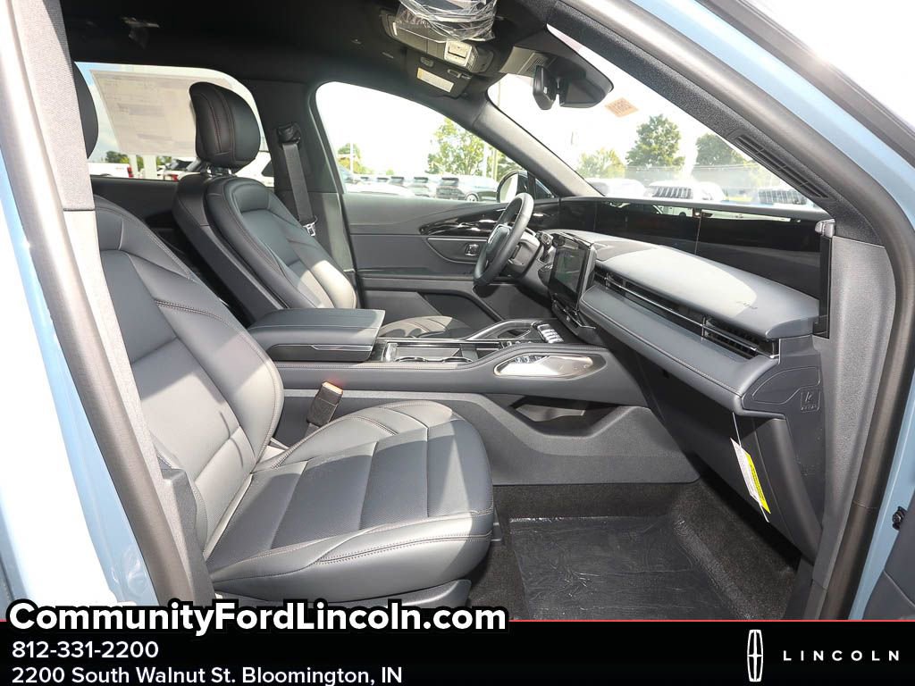 New 2025 Lincoln Nautilus Premier w/ Jet Appearance Package image 19