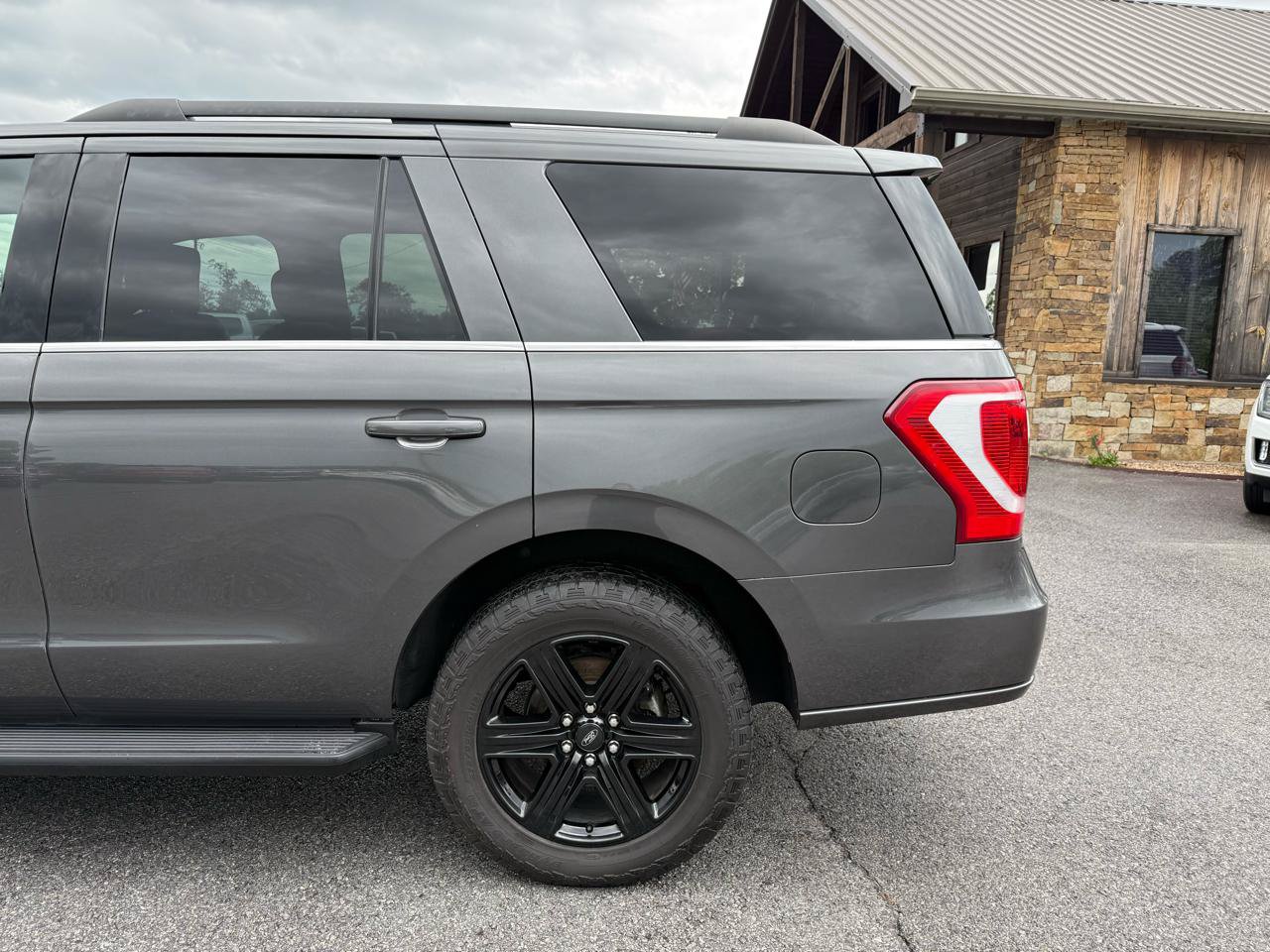 Used 2019 Ford Expedition XLT w/ Equipment Group 201A RWD image 50