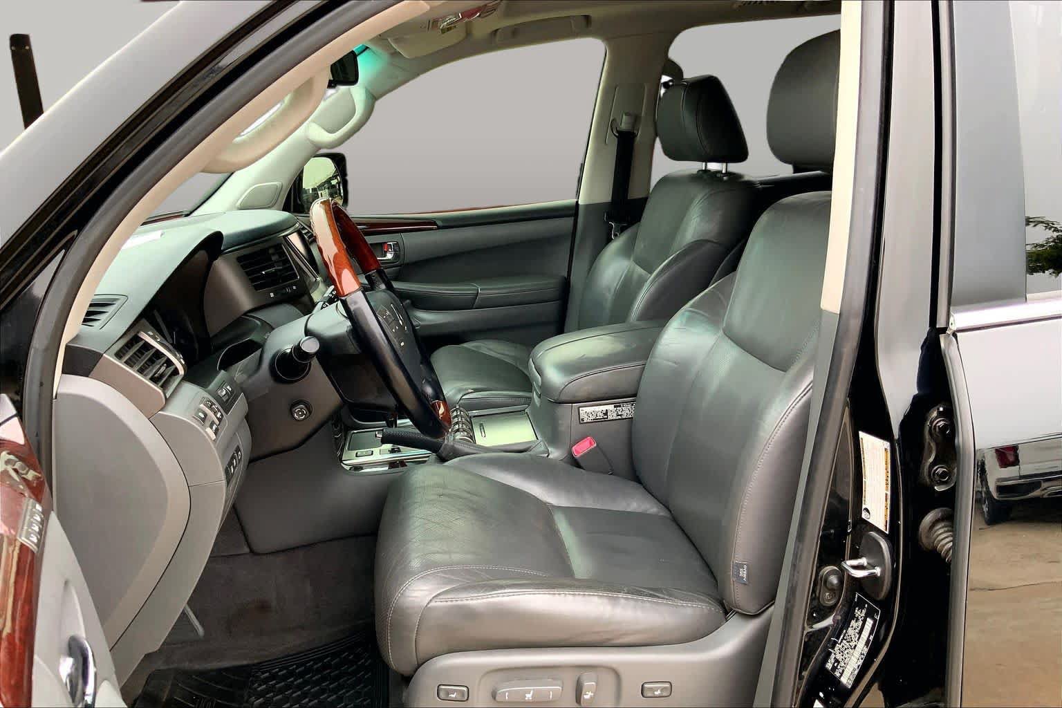 Used 2010 Lexus LX 570 4WD image 7
