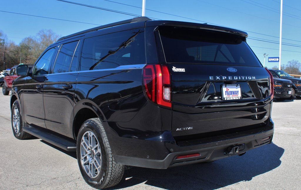 Used 2025 Ford Expedition Max Active image 8