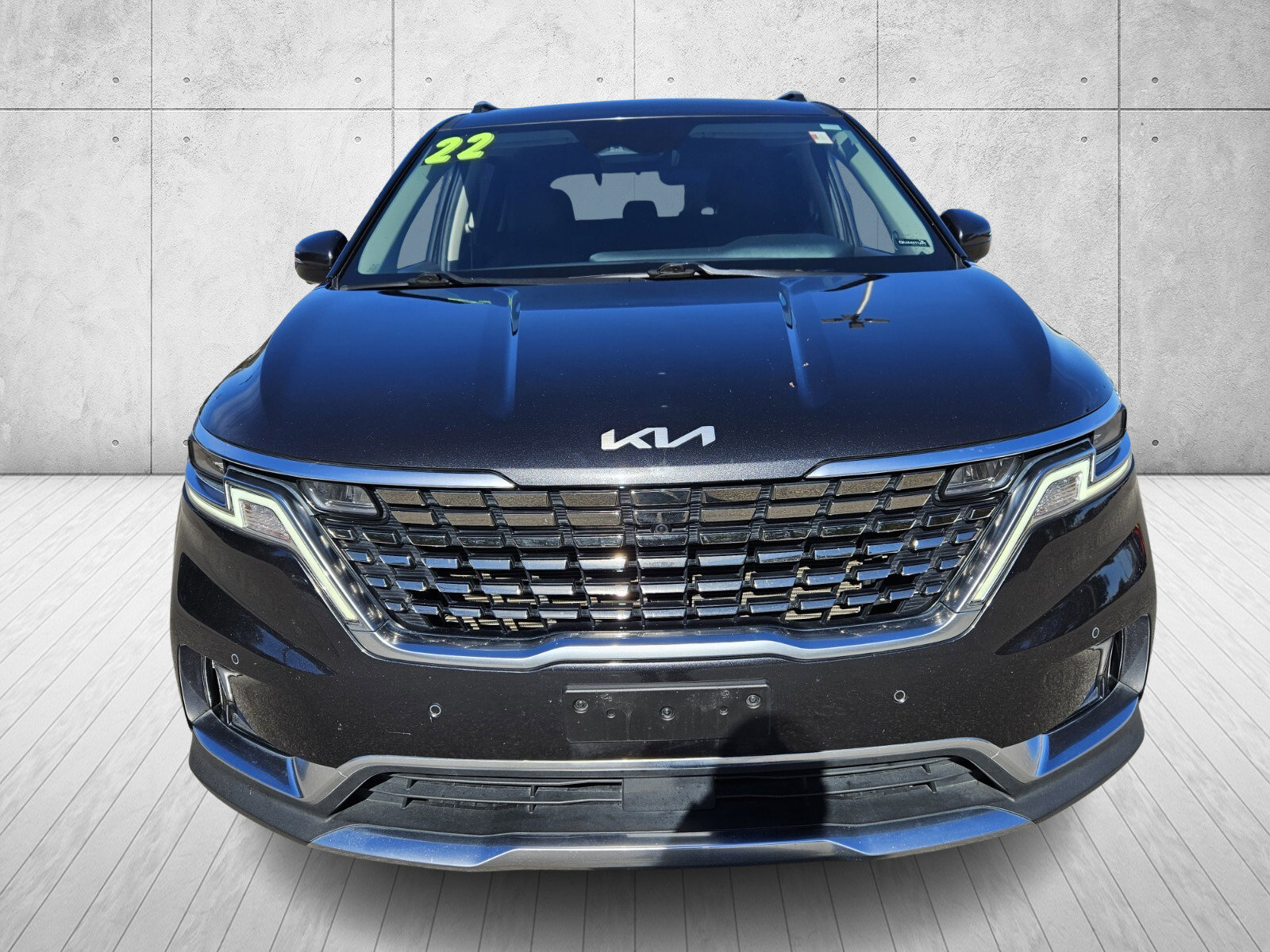 Used 2022 Kia Carnival SX image 2