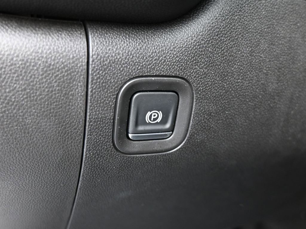 Used 2024 GMC Sierra 1500 Pro w/ Pro Value Package image 15