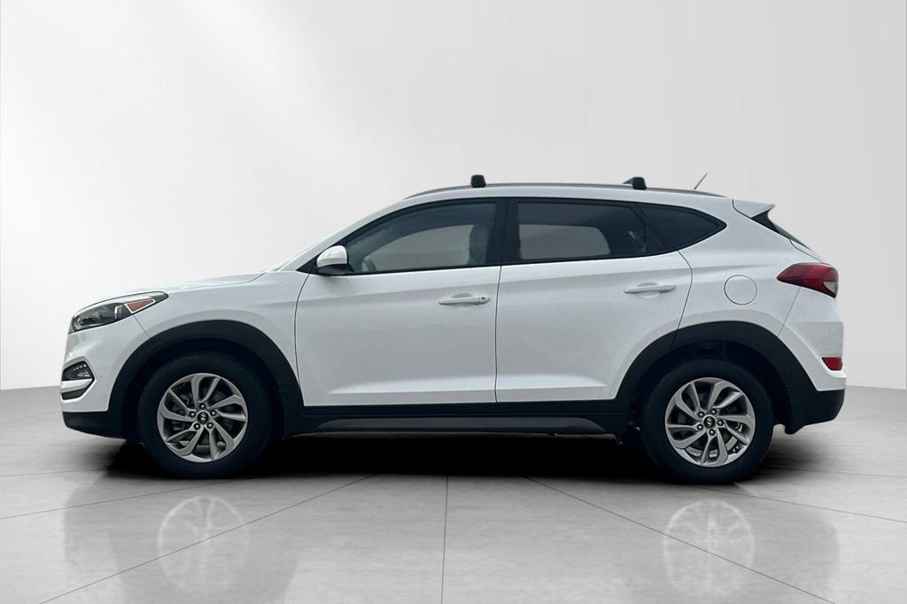 Used 2016 Hyundai Tucson SE w/ Option Group 02 FWD image 3