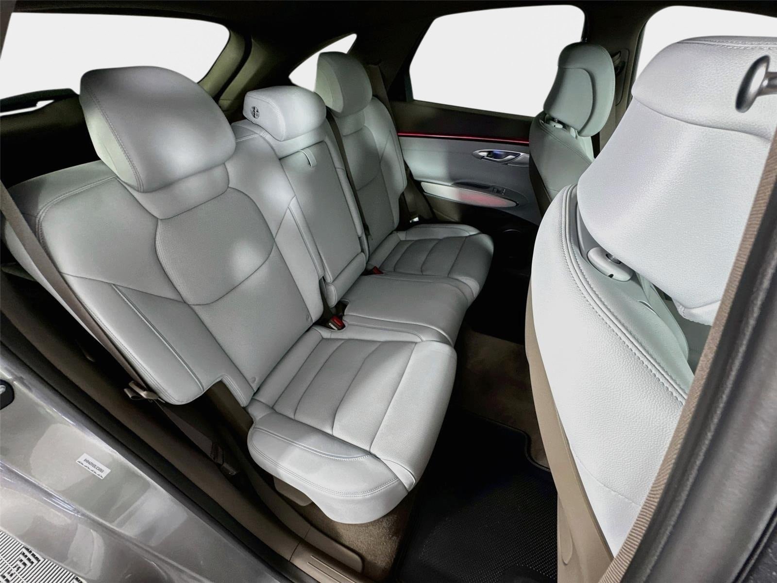 New 2027 Genesis GV70 2.5T Advanced AWD/4WD image 29