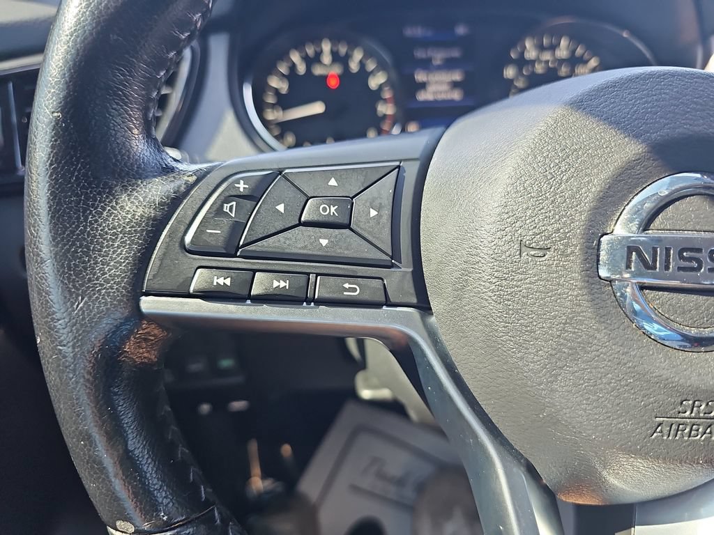 Used 2021 Nissan Rogue Sport SV w/ Technology Package AWD/4WD image 17