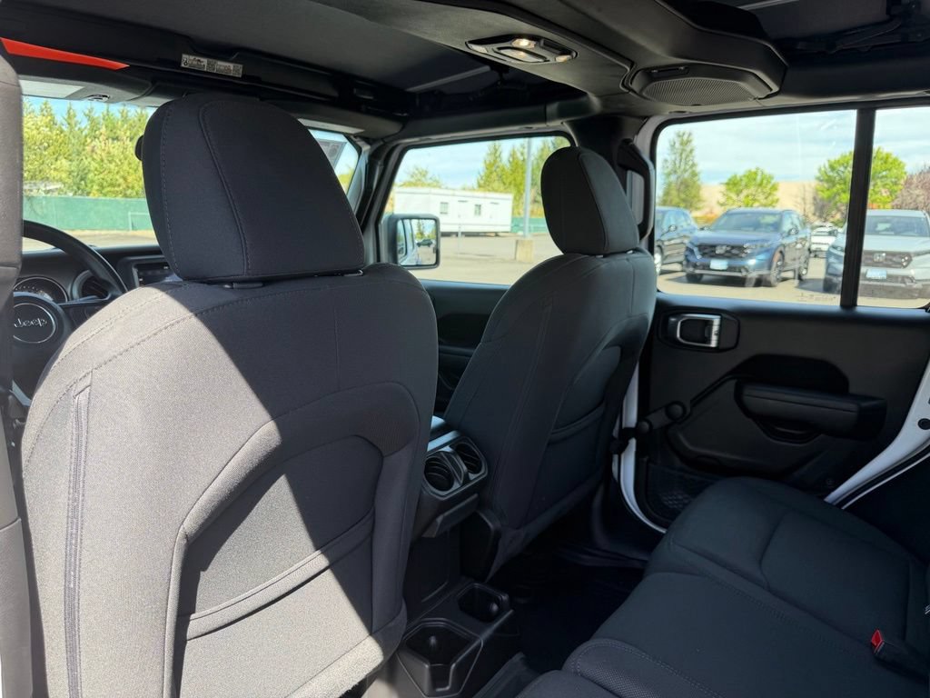 Used 2022 Jeep Wrangler Unlimited Sport AWD/4WD image 31