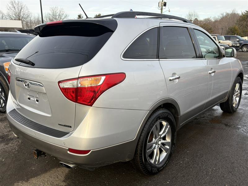 Used 2012 Hyundai Veracruz Limited w/ Navigation Pkg image 3