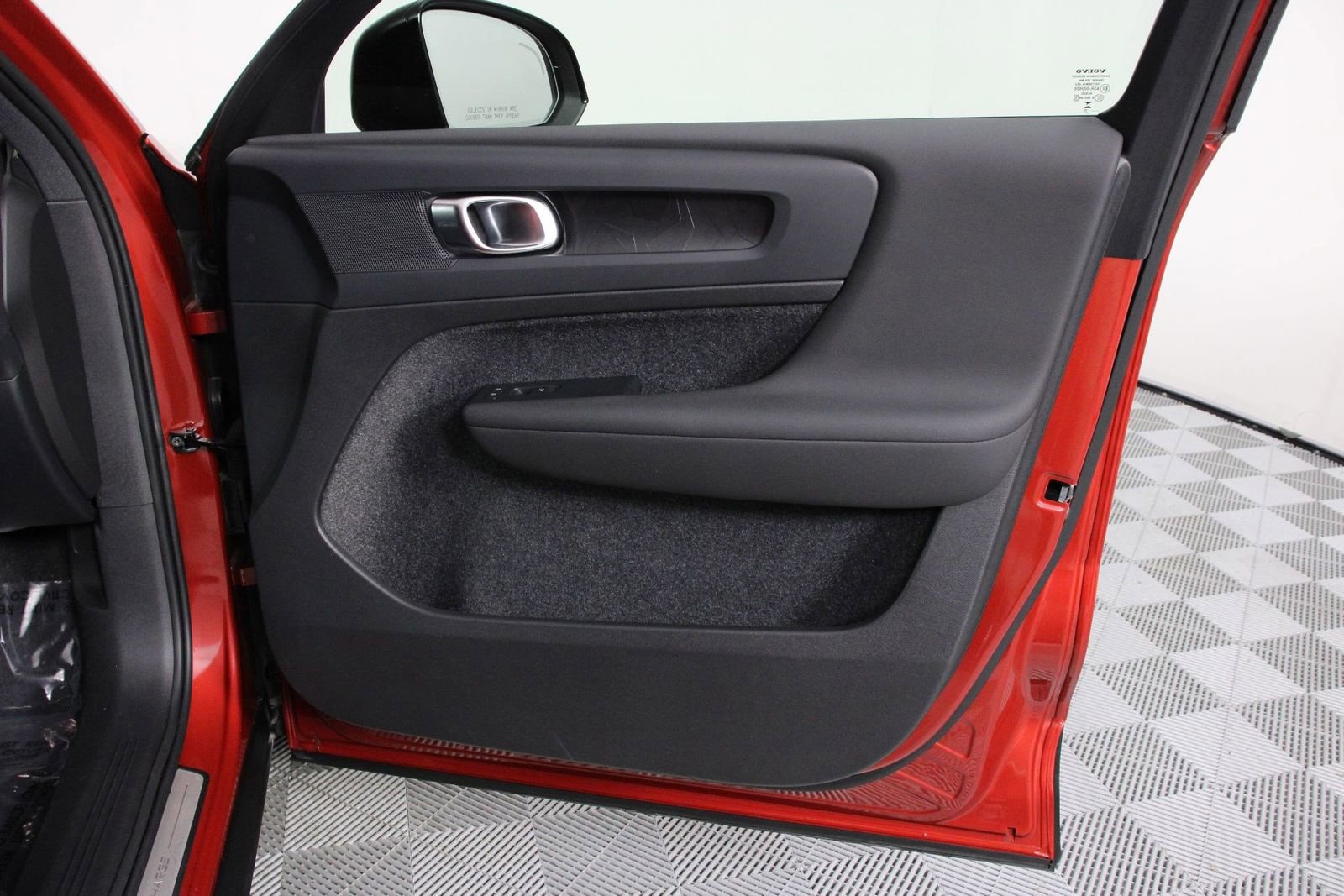 Certified 2023 Volvo C40 P8 Recharge Plus w/ Climate Package image 21