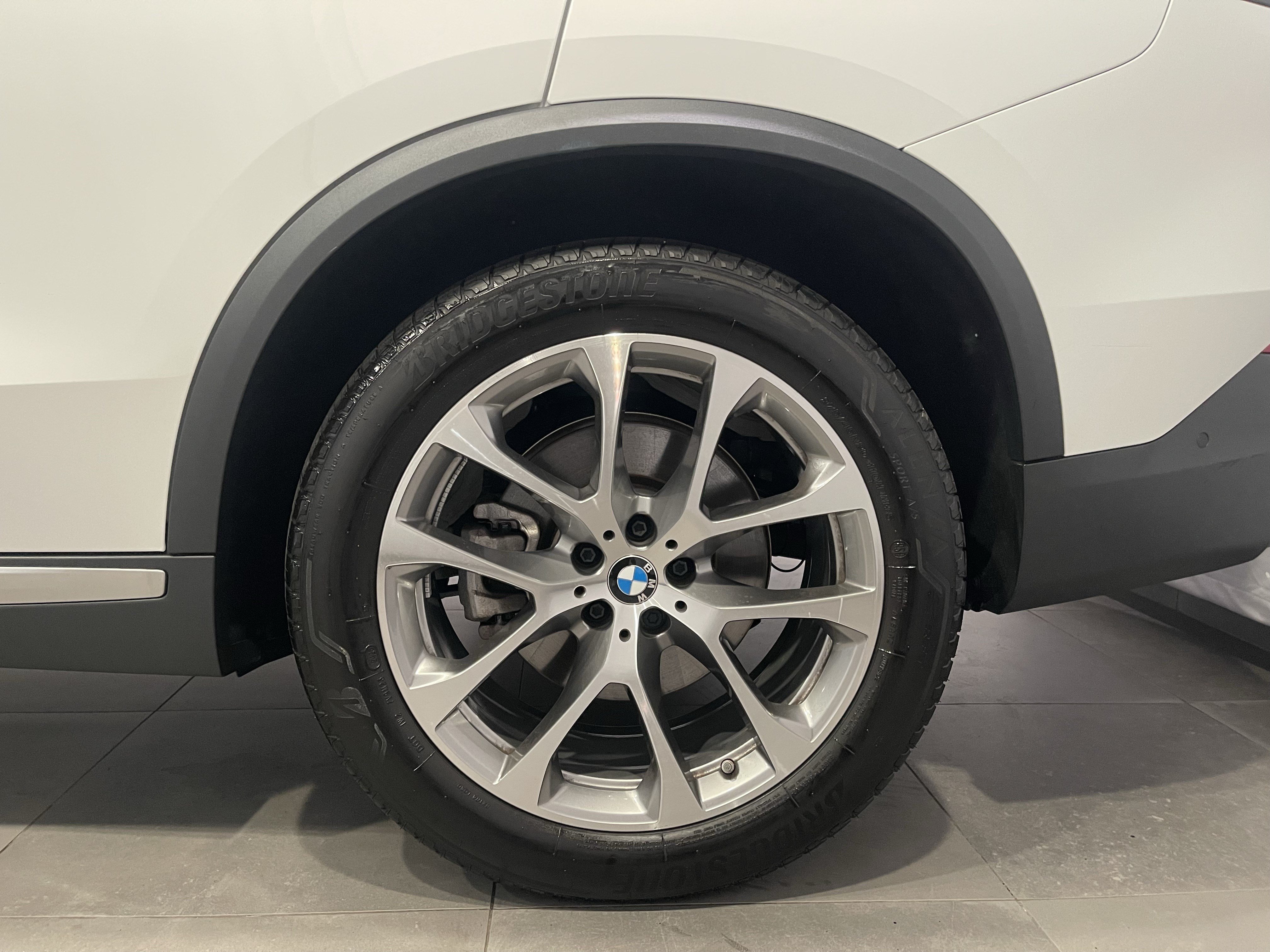 Used 2026 BMW X5 xDrive40i w/ Premium Package AWD/4WD image 8