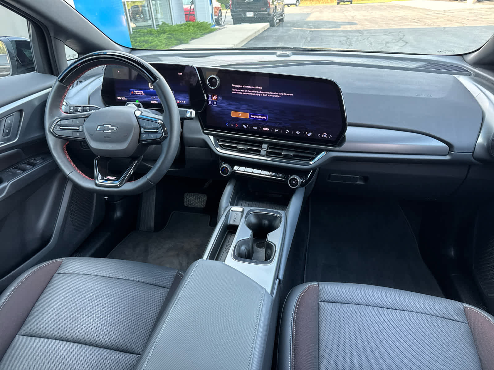 Used 2024 Chevrolet Equinox EV RS image 6