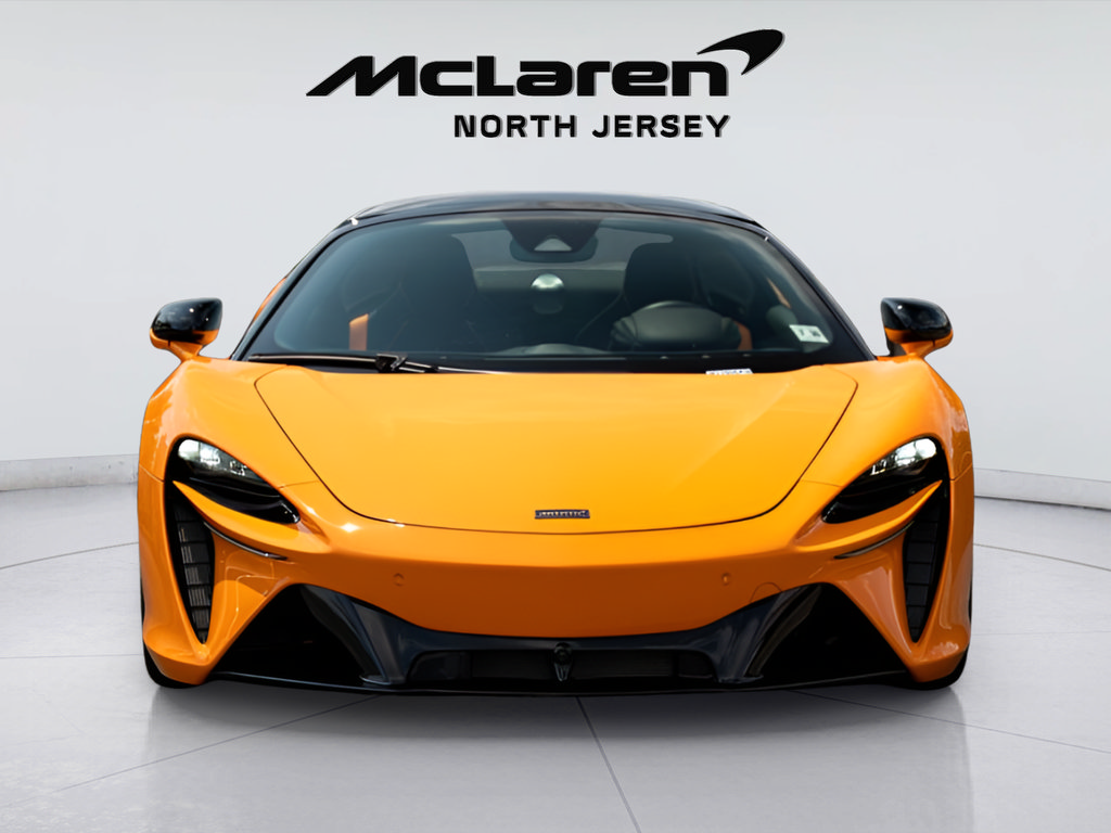 Used 2025 McLaren Artura Spider RWD image 6