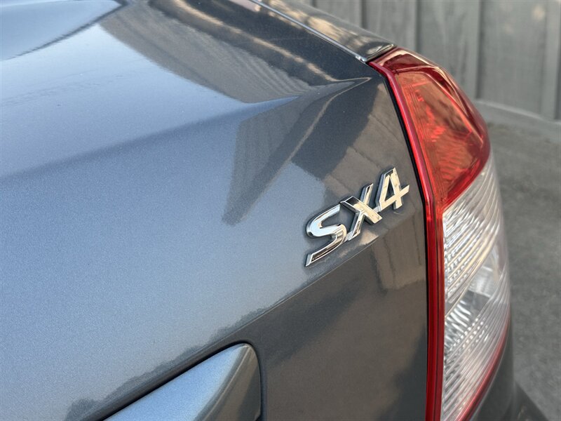 Used 2008 Suzuki SX4 Sport FWD image 39