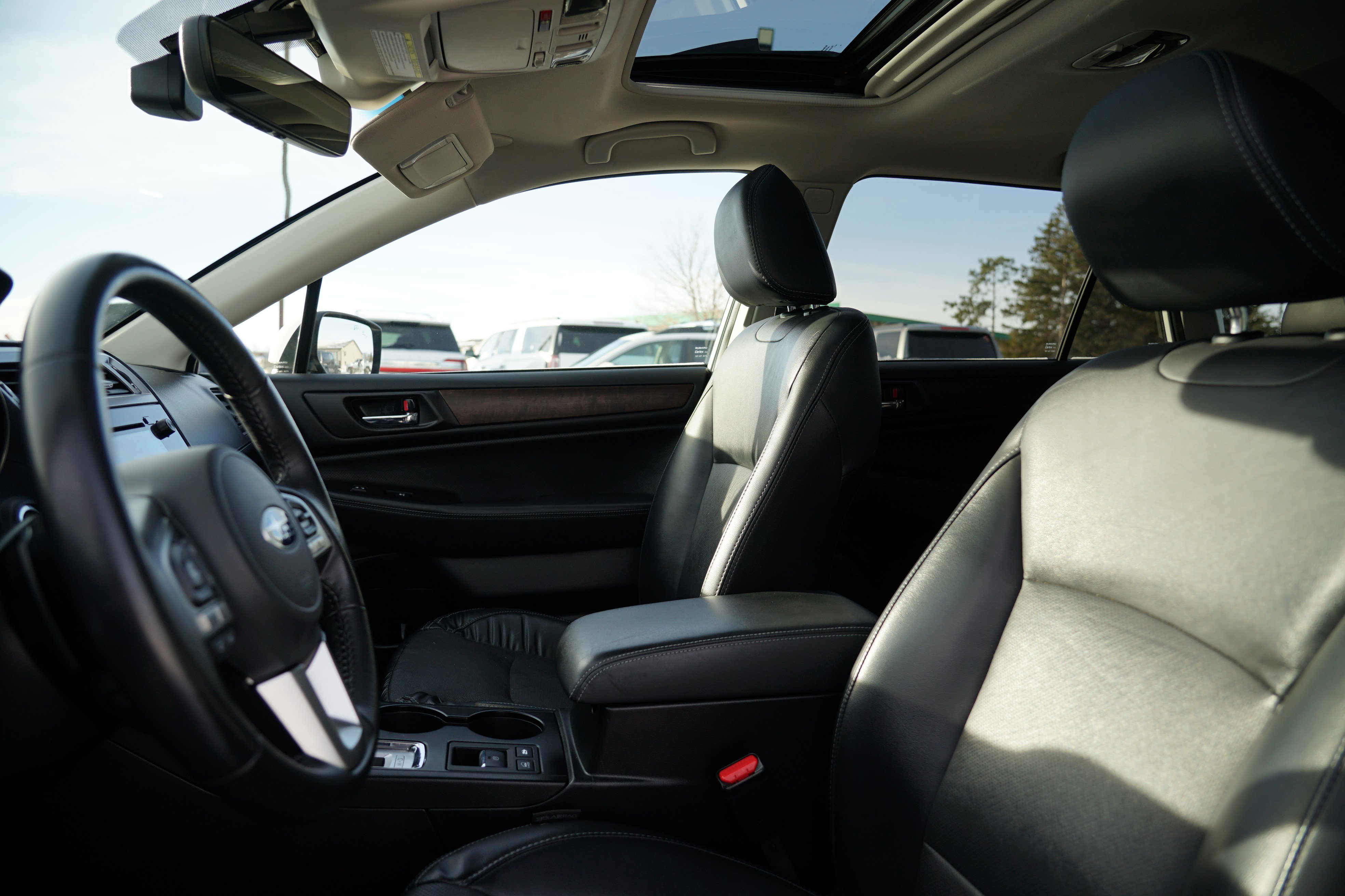 Used 2017 Subaru Outback 3.6R Limited image 13