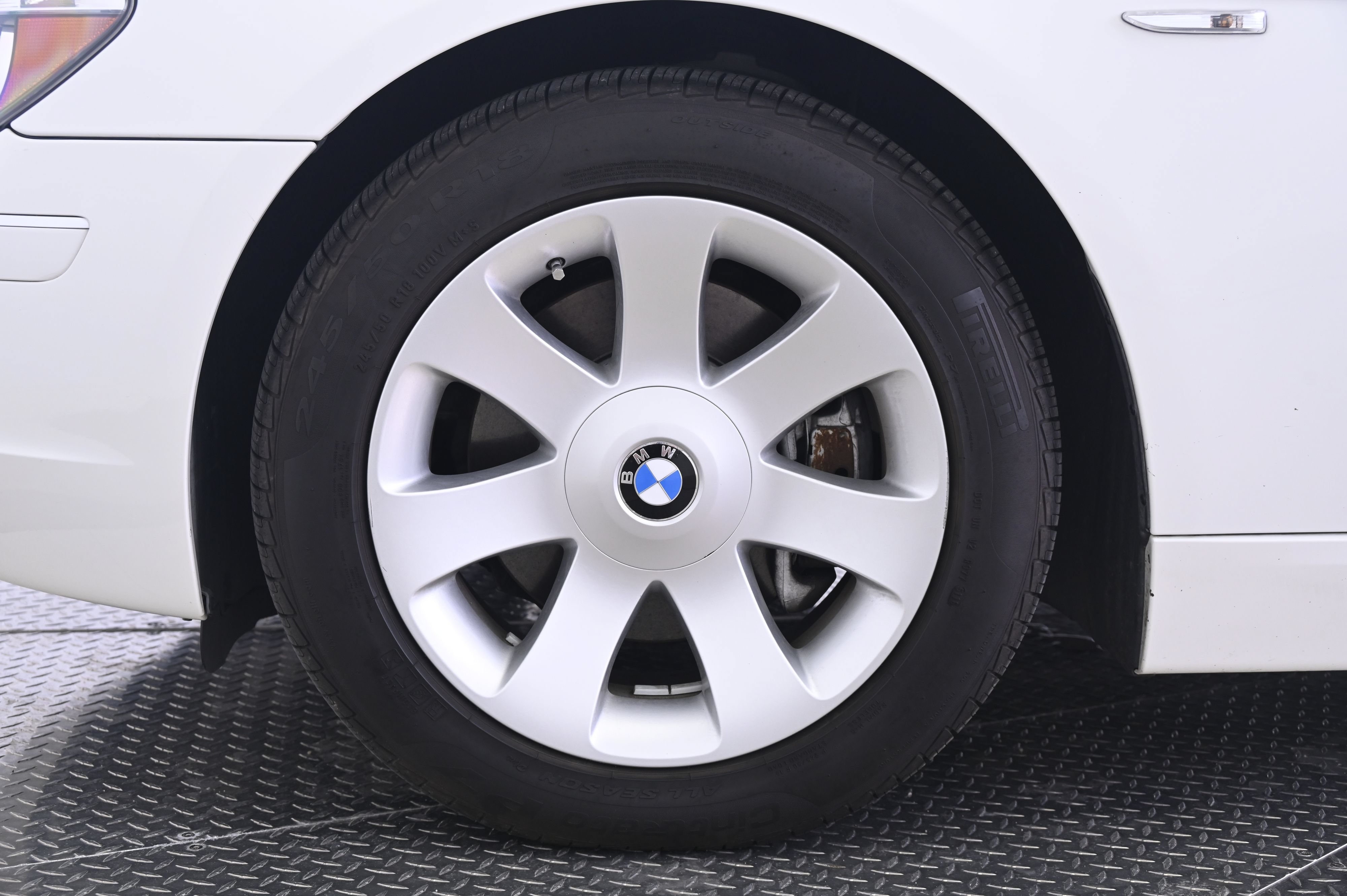 Used 2007 BMW 750Li RWD image 11