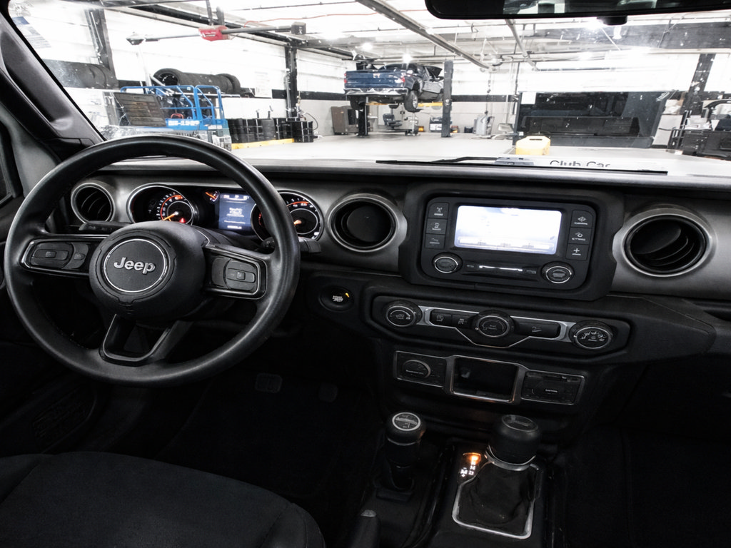 Used 2020 Jeep Wrangler Sport AWD/4WD image 15