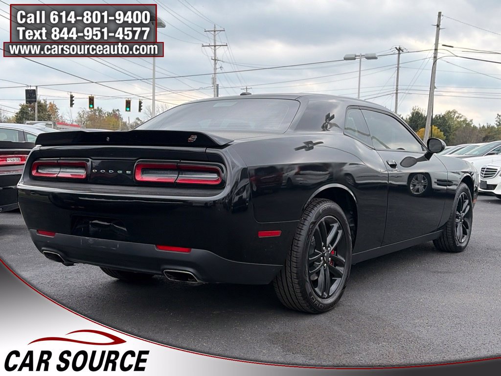 Used 2019 Dodge Challenger SXT AWD/4WD image 5