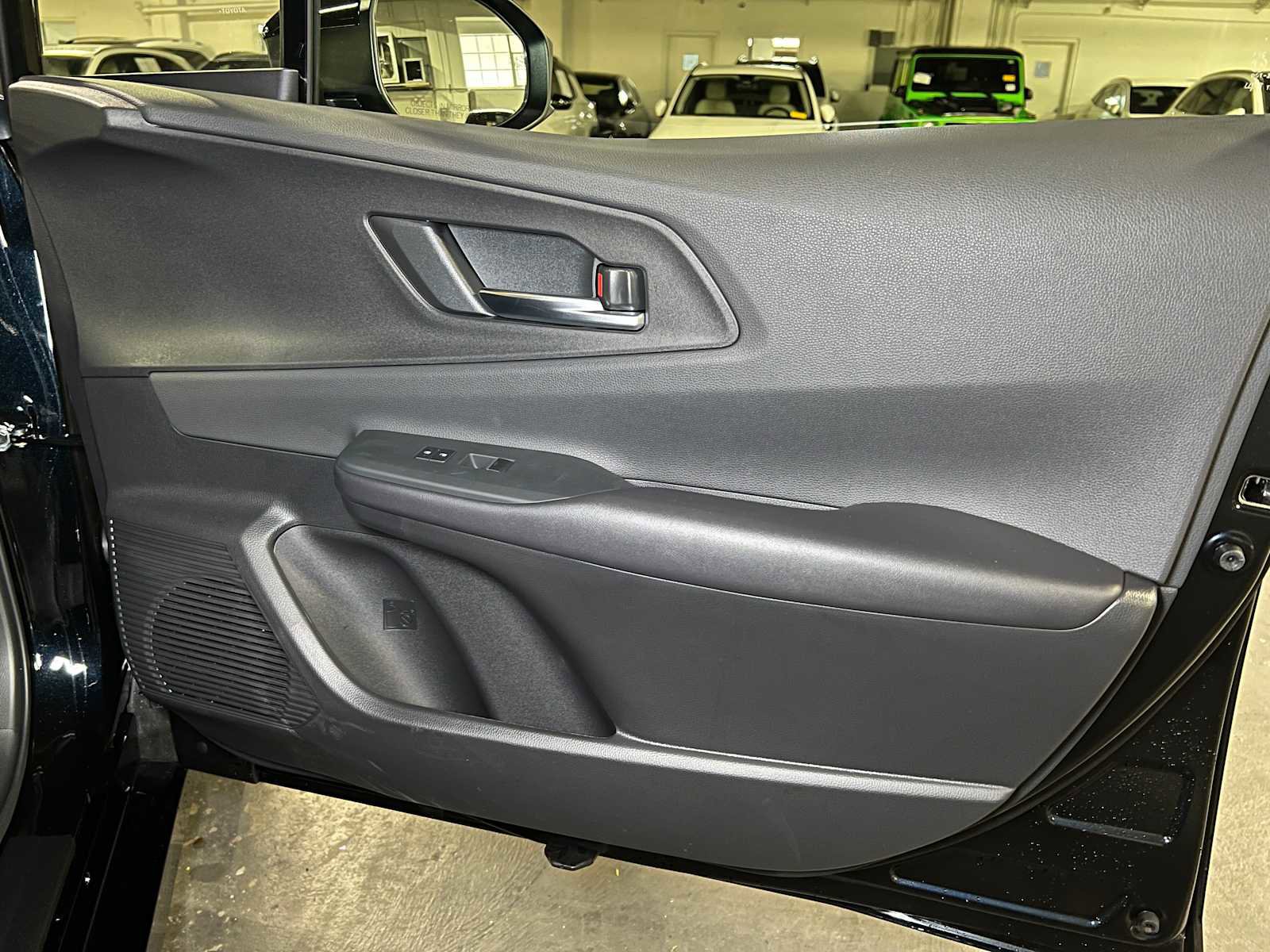 Used 2025 Toyota Prius AWD image 10