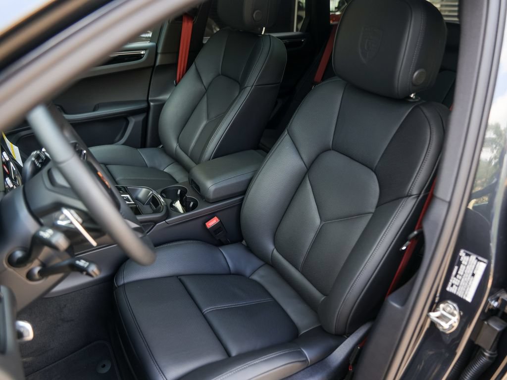 New 2026 Porsche Macan S AWD/4WD image 5