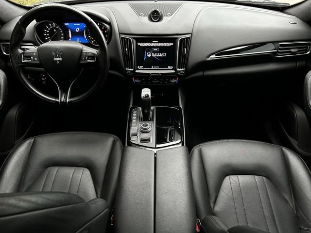 Used 2020 Maserati Levante AWD/4WD image 12