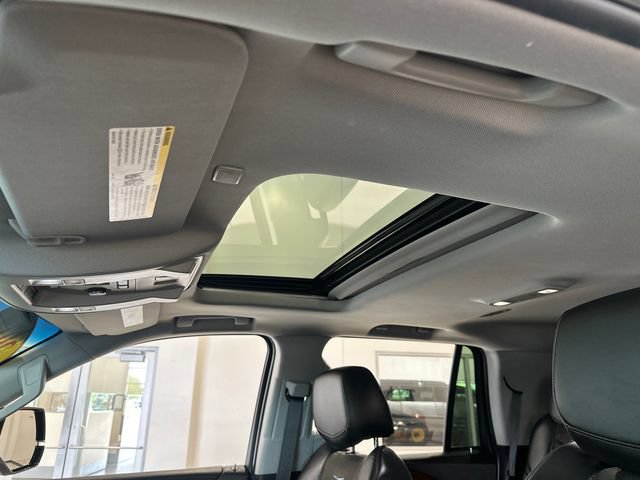 Used 2019 Cadillac Escalade Luxury AWD/4WD image 18