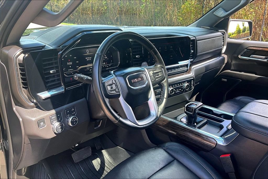 Used 2024 GMC Sierra 1500 Elevation w/ Elevation Premium Package AWD/4WD image 17