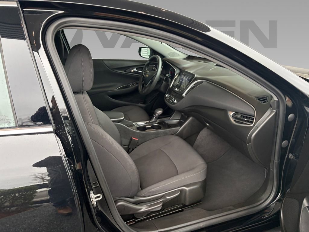 Used 2023 Chevrolet Malibu LT image 8