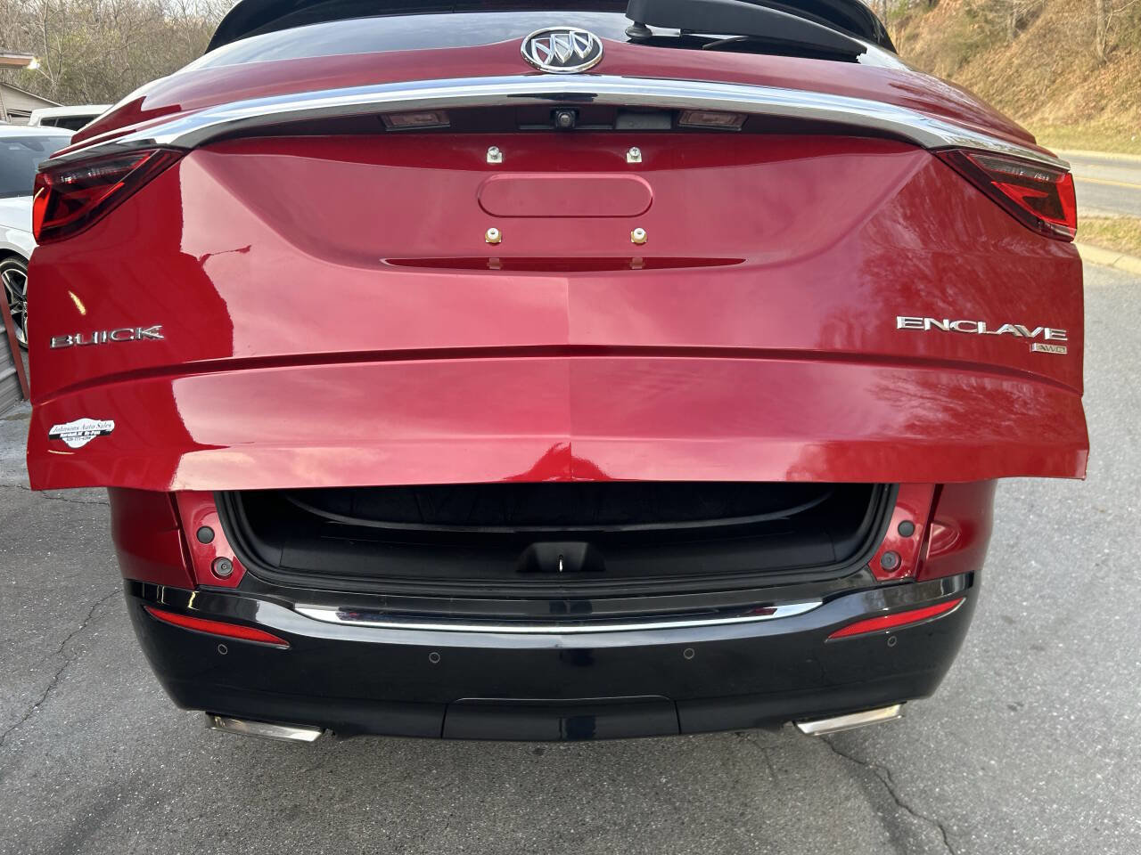 Used 2018 Buick Enclave Premium w/ Experience Buick Package image 27