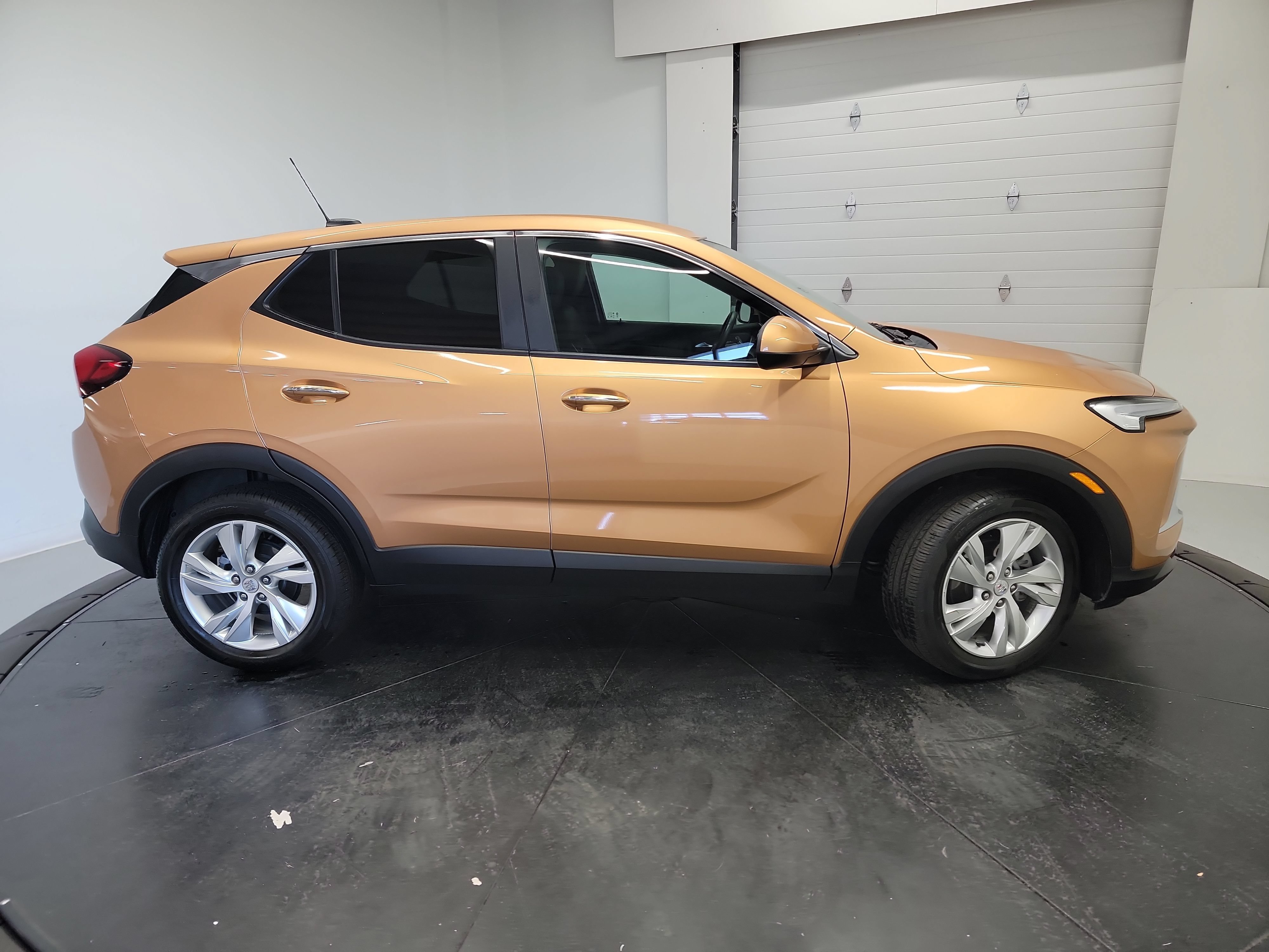 Used 2024 Buick Encore GX Preferred AWD/4WD image 11