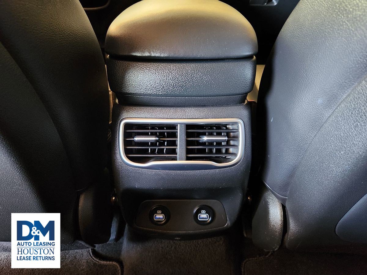 Used 2022 Hyundai Santa Fe SEL image 39