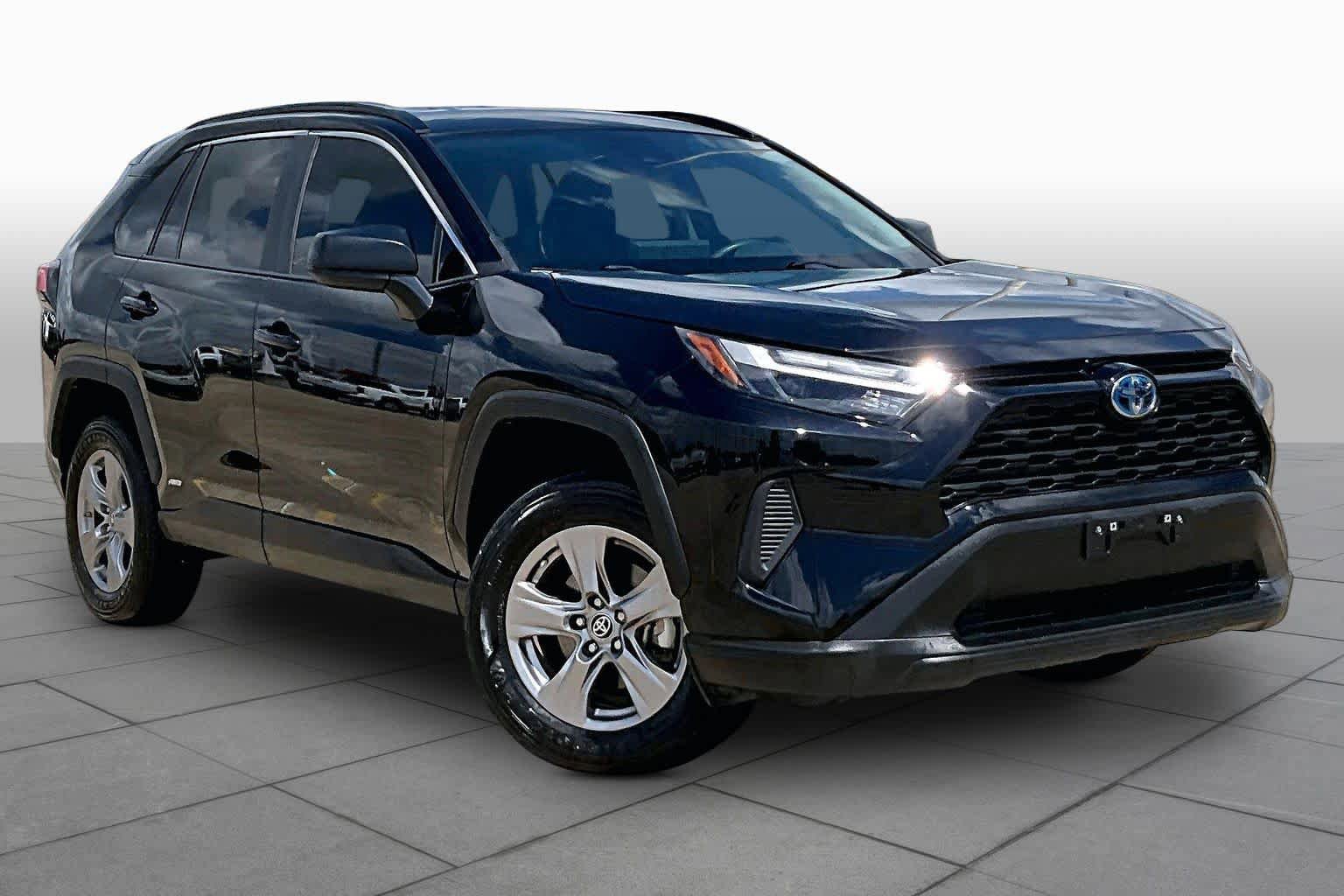 Certified 2024 Toyota RAV4 LE AWD/4WD image 3