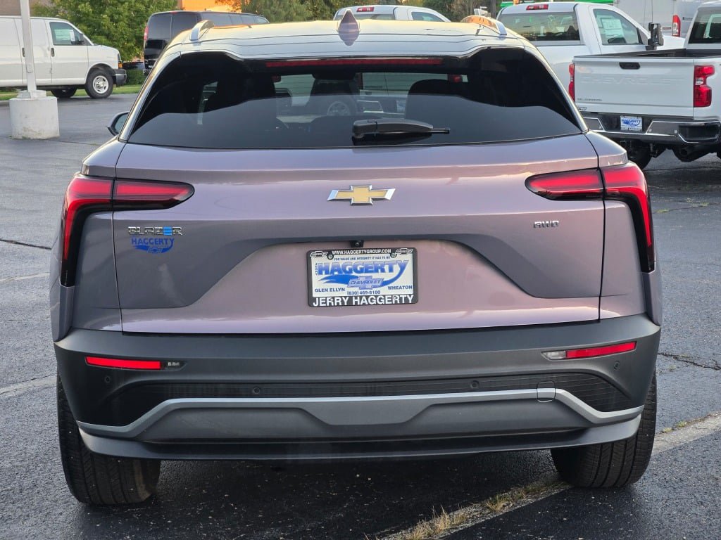 Certified 2024 Chevrolet Blazer EV LT AWD/4WD image 12