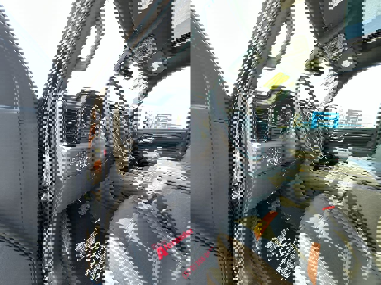 Used 2024 GMC Sierra 2500 AT4 w/ Technology Package image 29