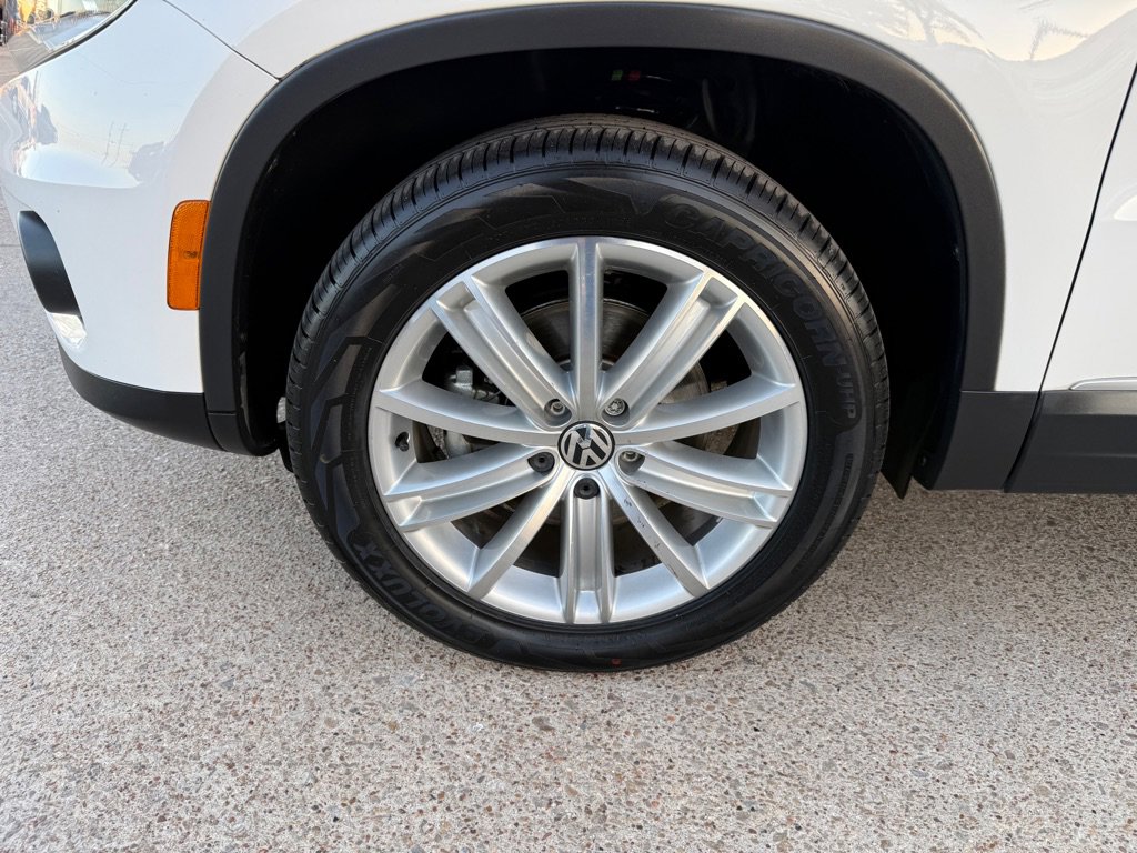 Used 2014 Volkswagen Tiguan SEL FWD image 13