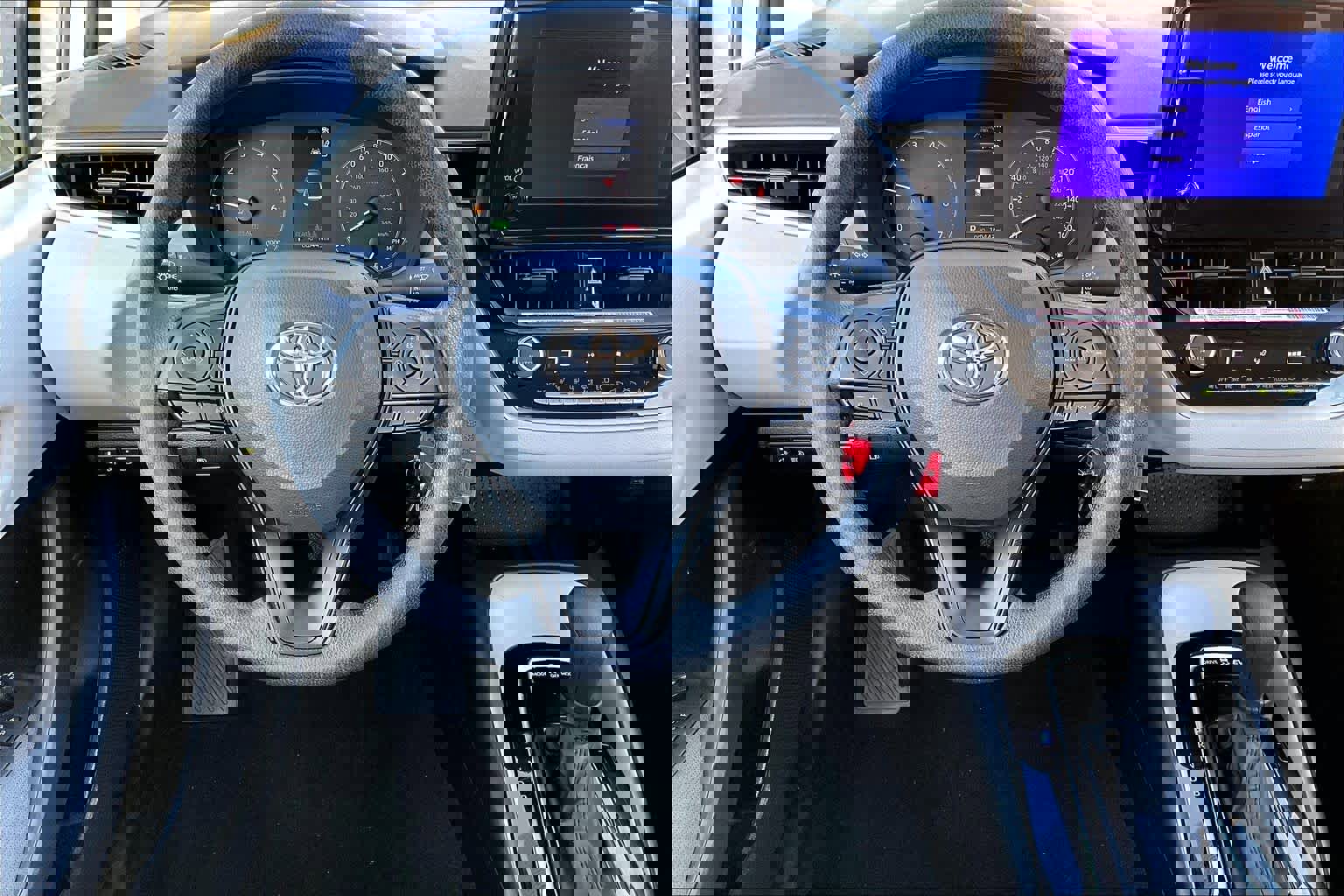 Certified 2025 Toyota Corolla LE image 6