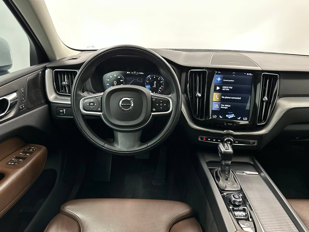 Used 2019 Volvo XC60 T6 Momentum w/ Multimedia Package AWD/4WD image 33