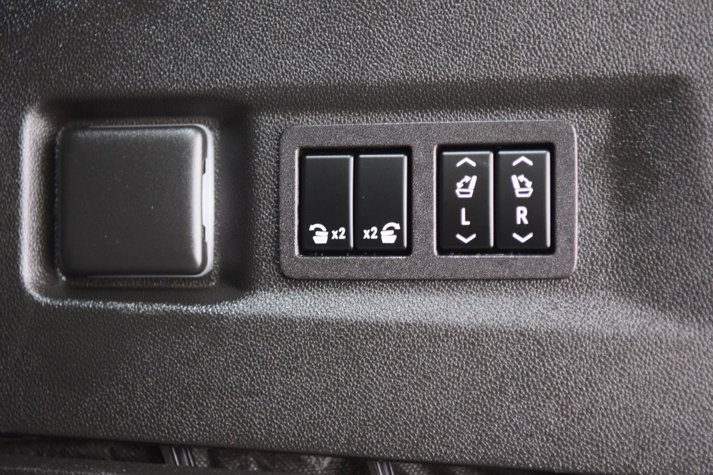 Used 2023 Chevrolet Tahoe Z71 w/ Z71 Off-Road Package image 24