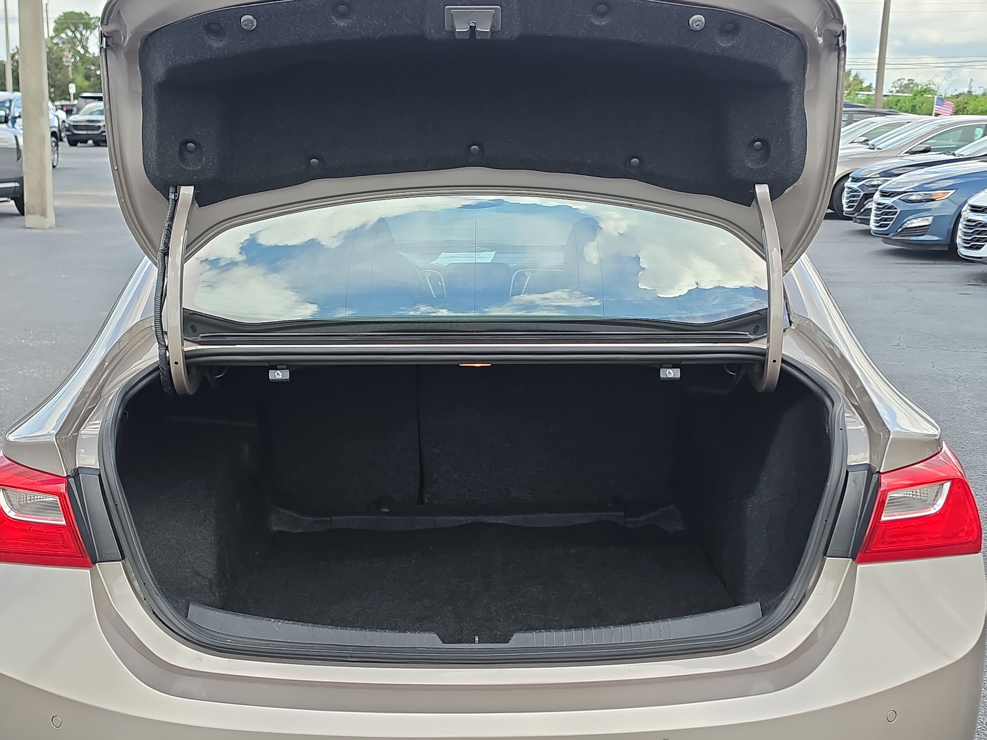 Certified 2024 Chevrolet Malibu LT FWD image 7