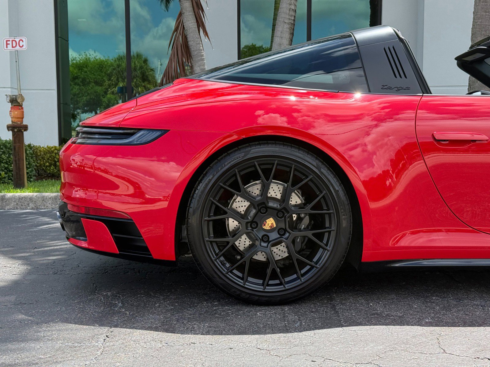 Used 2022 Porsche 911 Targa 4S AWD/4WD image 5