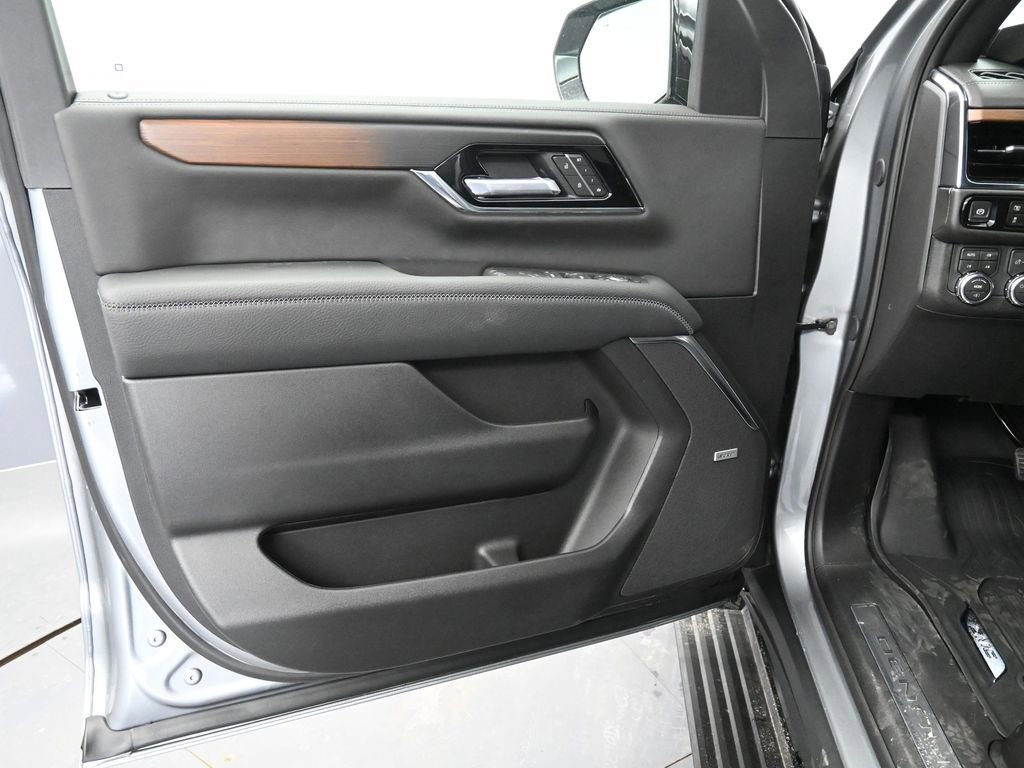 New 2026 GMC Yukon XL Denali w/ Denali Reserve Package image 20