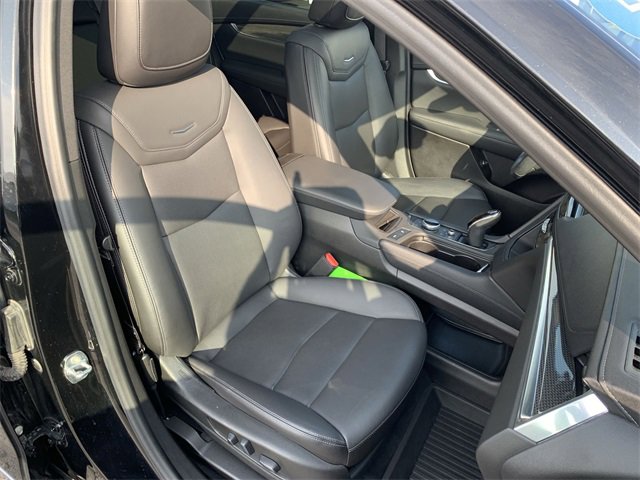 Certified 2022 Cadillac XT5 Sportv w/ LPO, Floor Liner Package image 30