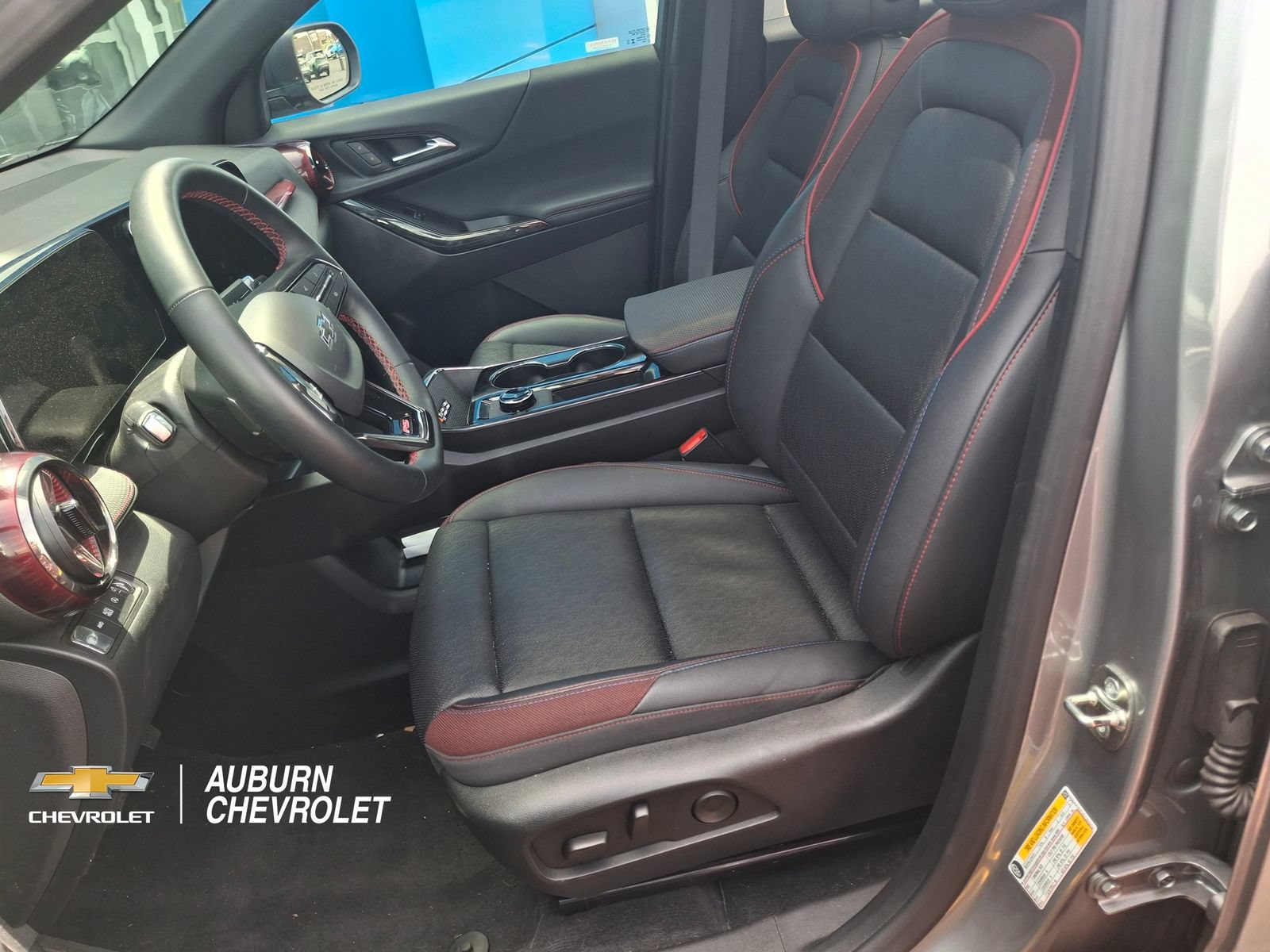 Certified 2025 Chevrolet Equinox RS w/ Convenience Package III AWD/4WD image 15