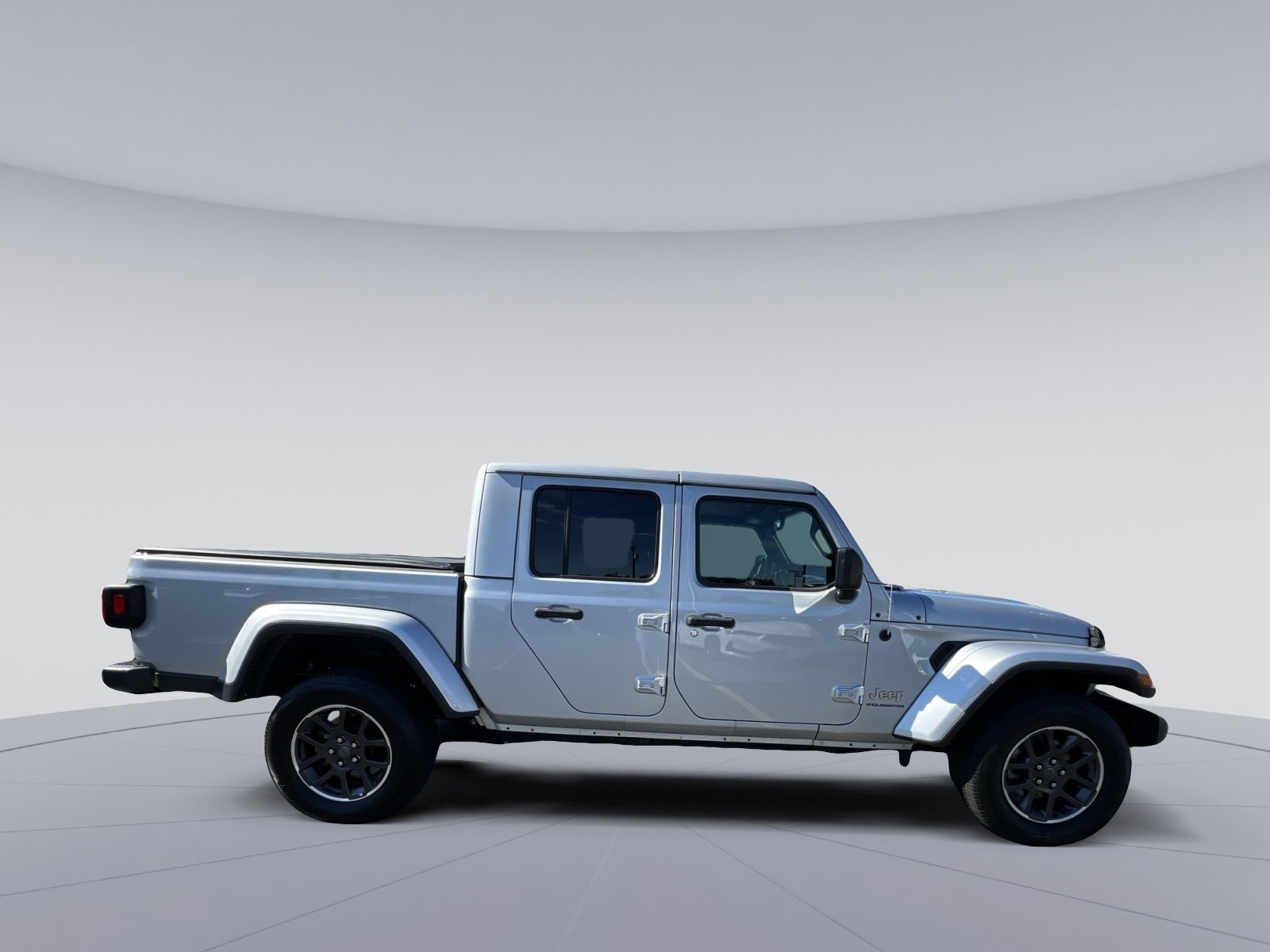 Used 2023 Jeep Gladiator Overland image 10