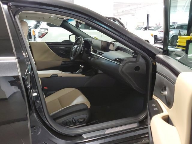 Used 2021 Lexus ES 250 w/ Premium Package AWD/4WD image 27